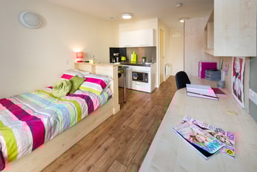 Silver Studio - Image 1